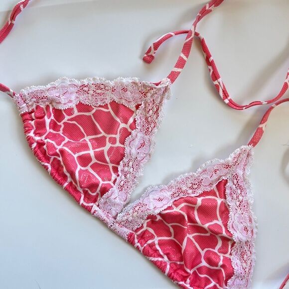 Beach Bunny Bikini Top‎ - Picture 5 of 5